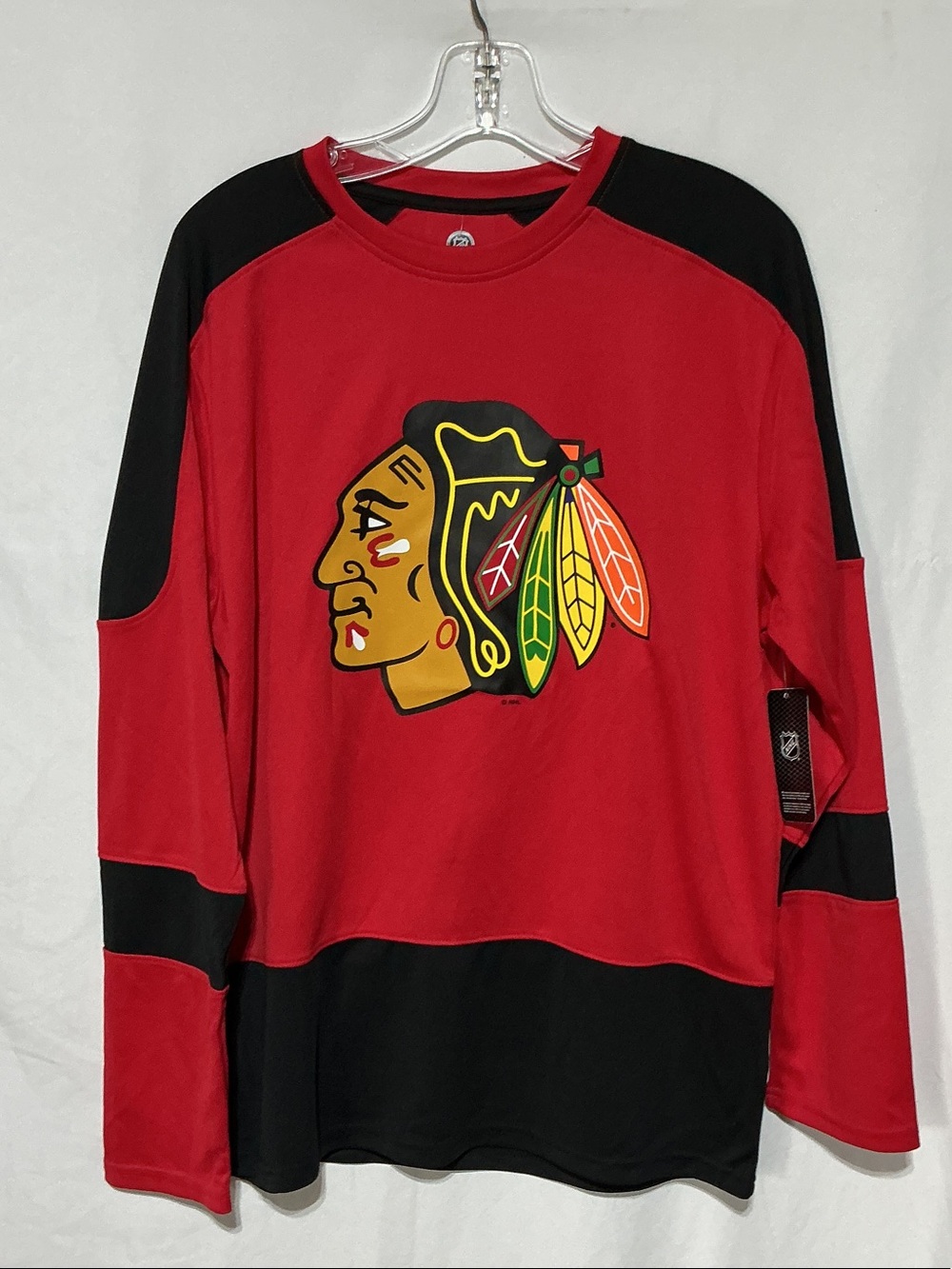 NHL Chicago Blackhawks NWT Red Long Sleeve T‑Shirt Jersey Style Sz L